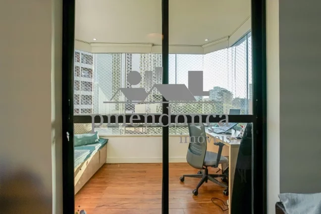 Imagem Apartamento em Perdizes com 3 dormitórios e 3 vagas, 130m²