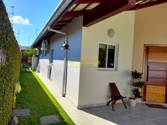 Imagem Casa Moderna com Edícula a Venda na Martim de Sá