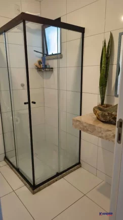 Imagem VENDO CASA DE 2 DORMITORIOS SENDO UMA SUITE CONDOMINIO FENDI - SIM