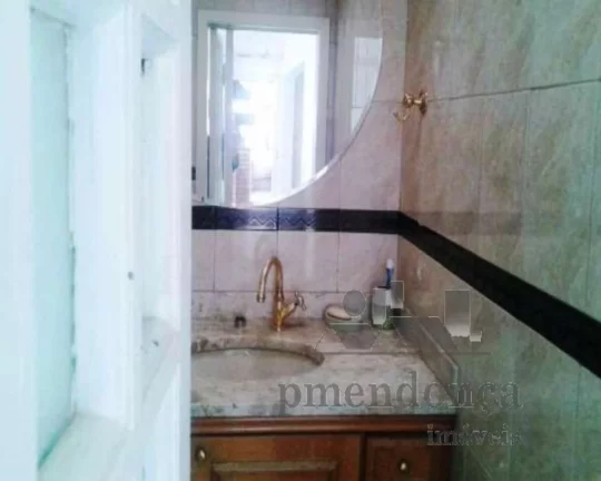 Imagem Excelente cobertura trilex. 1º Piso com living amplo para 2 ambientes, 3 dormitórios sendo 2 suít...