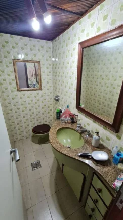 Imagem Excelente imovél com salão 04 quartos em icarai com 2121m2,um por andar ,perto de todos os colégios e comércio de icarai,otima localização.
