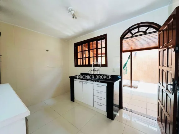 Imagem Casa à venda, 60 m² por R$ 385.000,00 - Artistas - Teresópolis/RJ