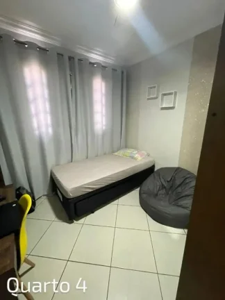 Imagem Vendo ou troco casa com 4 quartos, sendo uma suíte, escritório, varanda, cozinha integrada com sala de estar, piscina, churrasqueira e fogão a lenha.