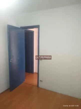 Imagem Aconchegante Apartamento com sacada, carpete de madeira nos 2 dormitórios e na sala, à venda, 65 m² por R$ 390.000 - Vila Rosália - Guarulhos/SP