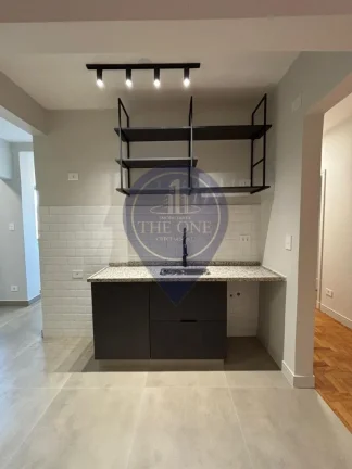 Imagem Imóvel de alto padrão à venda em Pinheiros, São Paulo-SP: 3 quartos, 1 suíte, 2 salas, 1 banheiro, 1 vaga, 105m².