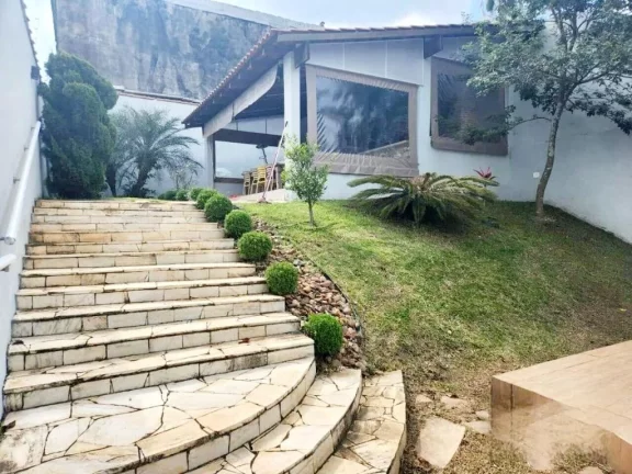 Imagem Sobrado com 3 dormitórios à venda, 271 m² por R$ 1.300.000,00 - Vila Áurea - Poá/SP