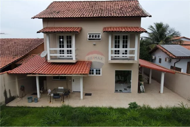 Imagem Casa duplex com cinco dormitórios em condominio fechado.