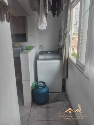 Imagem Apartamento de dois dormitórios em prédio de 3 andares