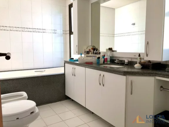 Imagem Apartamento à venda a uma quadra da Beira Mar Norte de Florianópolis/SC
