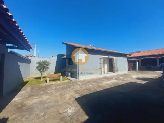 Imagem Casa à Venda  3 Suítes e até 10 vagas em Caraguatatuba- Sp