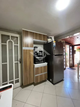 Imagem Casa Triplex de 4 Quartos para Venda na Taquara com 130 m²
