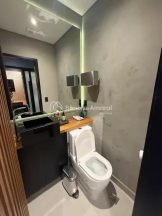 Imagem Oportunidade excelente! Sala comercial mobiliada para locação, contendo 2 banheiros (masculino e f...