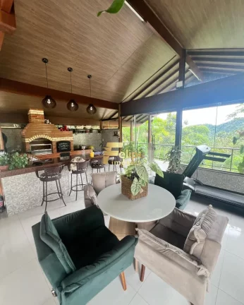 Imagem CASA DE CAMPO ALTO PADRÃO EM CONDOMÍNIO FECHADO COM PORTARIA 24 HORAS.