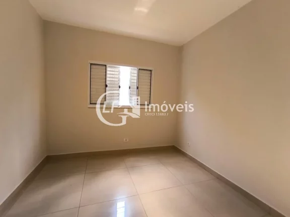 Imagem Imperdível oportunidade de adquirir uma casa com 3 quartos, 1 suíte, 2 salas, 1 banheiro e 2 vagas de garagem no Jardim Montevidéu, Campo Grande-MS!