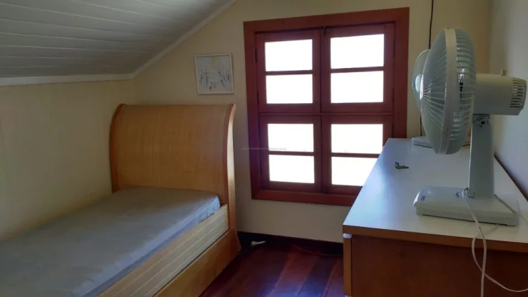 Imagem Excelente Duplex c/ 3 Quartos 300 Mts da Praia do Peró