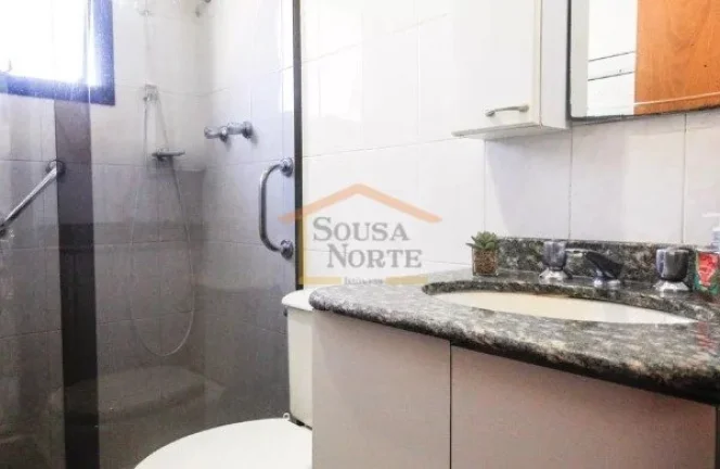 Imagem Apartamento amplo, com 3 dormitórios, sendo 1 suíte, 2 banheiros. Conta com varanda, box, armário...