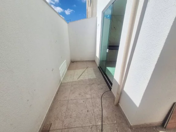 Imagem Casa geminada 03 quartos - Copacabana