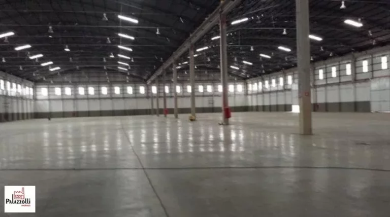 Imagem Galpão com 10.600 m² Construção em Jandira SP