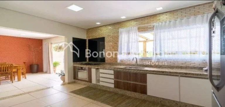 Imagem Esta charmosa casa está disponível para venda em um condomínio tranquilo na cidade de Valinhos. E...