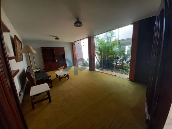 Imagem ÓTIMO SOBRADO DE 350 M², COM 04 DORMITÓRIOS, SENDO DUAS SUITES, COM 04 VAGAS NO BAIRRO ANCHIETA,SÃO BERNARDO DO CAMPO