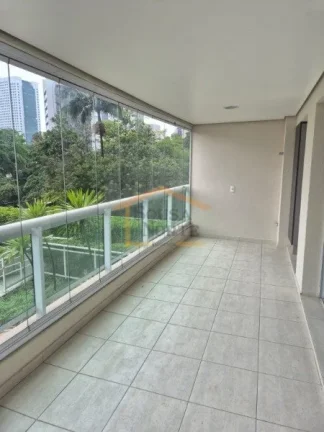 Imagem Apartamento, 70m², 2 dormitórios, sendo 1 suíte e mais 2 banheiros, sala ampla, varanda já com v...