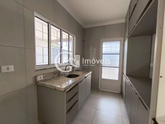 Imagem Imperdível oportunidade de adquirir uma casa com 3 quartos, 1 suíte, 2 salas, 1 banheiro e 2 vagas de garagem no Jardim Montevidéu, Campo Grande-MS!