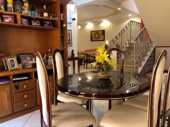 Imagem Imóvel de Luxo no Jardim Califórnia: Casa com 4 quartos e 350m² em Ribeirão Preto-SP Quer Imóvel Negócios Imobiliários