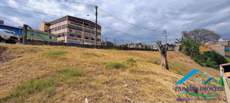 Imagem Oportunidade Única: Terreno Comercial em Avenida de Grande Fluxo!