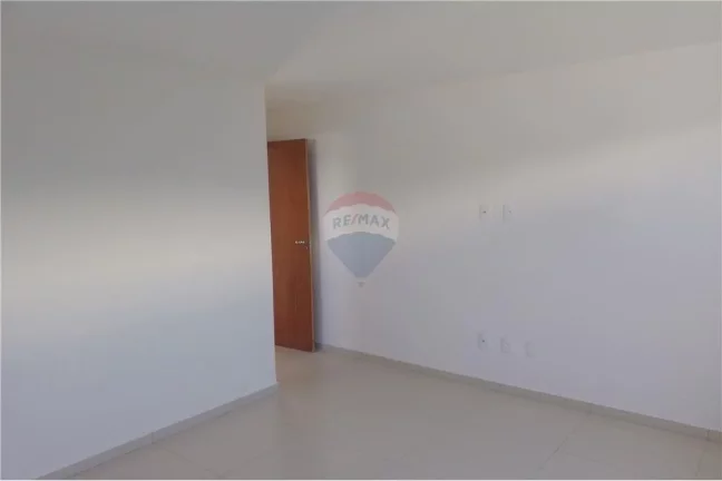 Imagem Excelente Oportunidade: Casa de 3 Quartos em Condomínio com Infraestrutura Completa