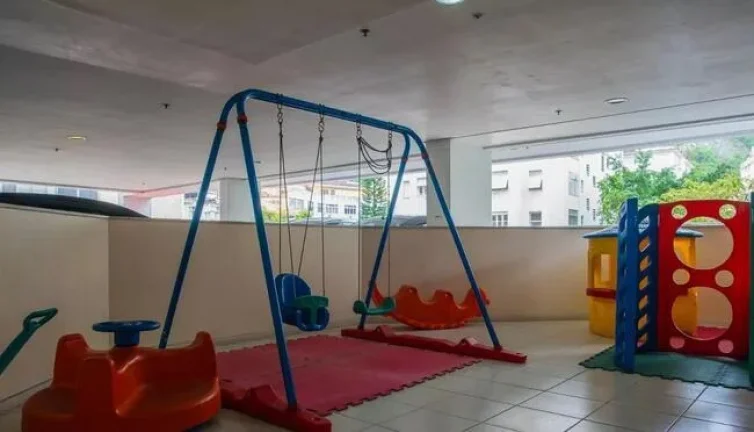 Imagem APARTAMENTO C/ 76M² - LARANJEIRAS - RJ IMÓVEL AVALIADO EM R$ 1.590.000,00 1ª PRAÇA: 26/01/2026 - VALOR INICIAL DE VENDA: R$ 1.256.465,20 2ª PRAÇA: 29/01/2026 - VALOR INICIAL DE VENDA: R$ 753.879,12