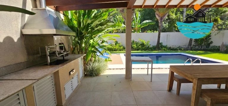 Imagem Comprar casa em Juquehy - av. da praia, canto direito, 30m da praia, 5 suítes, piscina, churrasqueira, 4 vagas, 394m² de construção | Juquehy Imobil