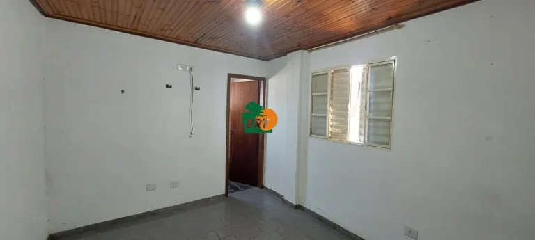 Imagem Casa para Venda em São Roque, Vila Santa Rita, 5 dormitórios, 2 suítes, 1 banheiro, 1 vaga