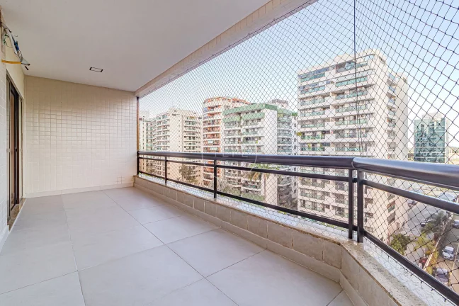 Imagem APARTAMENTO REFORMADO com 3 QUARTOS no CONDOMÍNIO GRAND PRIX - Barra Olímpica