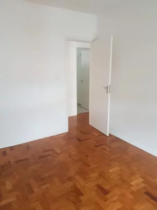 Imagem Apto com 2 dormitórios e vaga de garagem na Castro Alves