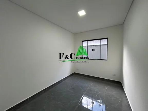 Imagem Casa para Venda em Hortolândia, Vila São Francisco, 3 dormitórios, 1 suíte, 1 banheiro, 2 vagas