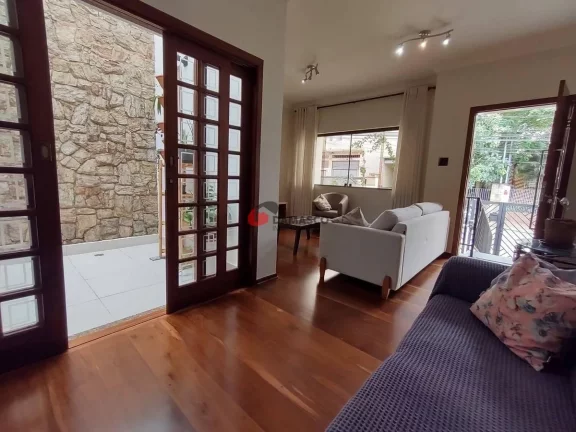 Imagem Sobrado à venda 3 Quartos, 6 Vagas, 257M², Santa Maria, São Caetano do Sul - SP