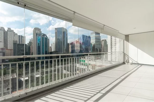 Imagem Apartamento á venda com 90 m², 1 suíte, 2 vagas, Luxo e Modernidade no Coração do Itaim Bibi