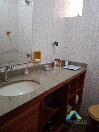 Imagem Sobrado à venda com 3 dormitórios e suíte na Vila das Mercês!!