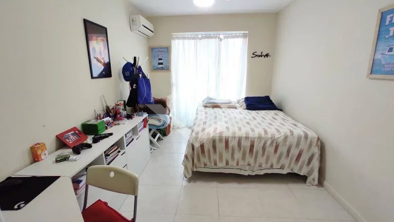 Imagem Casa Duplex com 4 suítes, 250m² condomínio Jardim Itaúna, Vargem Grande