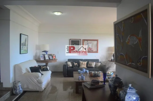 Imagem 4 Suites CIDADE JARDIM Apartamento com 210m2