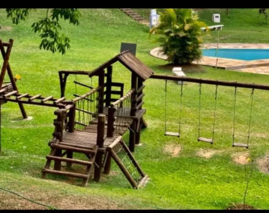 Imagem CASA NO CAMPO CONDOMÍNIO CLUB VALE DA SERRA, TERESÓPOLIS ACEITA FINANCIAR