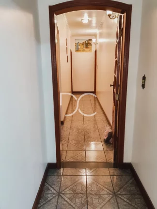 Imagem Cajuru - Venda Sobrado AC 620m² | AT 880 m² | 4 Dormitórios | 2 Suítes | 4 Banheiros | 4 Vagas