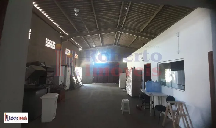Imagem Excelente Barracão Pré-Moldado e em Alvenaria