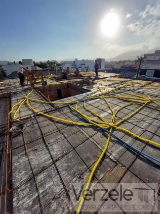 Imagem Casa / Sobrado para Venda em Balneário Camboriú / SC no bairro Centro
