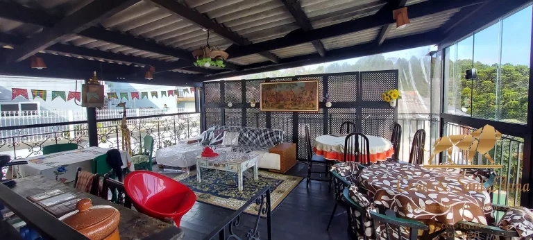 Imagem Locação de Casa com Potencial para Pousada/Guest House em Campos do Jordão