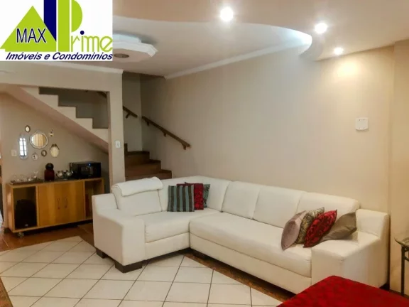 Imagem Casa à venda no Tatuapé, São Paulo. 300m², 3 dormitórios, 2 suítes, garagem para 2 carros. Próximo ao metrô Carrao. Agende sua visita!