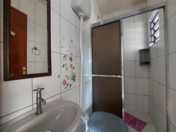Imagem Ampla casa de 3 quartos com 145 metros construídos e 377 metros de terreno