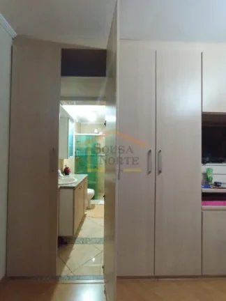 Imagem Sobrado em condomínio fechado, 3 dormitórios, sendo 3 suítes, sala para 2 ambientes, cozinha plan...