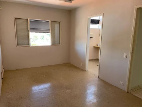 Imagem Casa comercial na rua Santa Clara - Centro - Bragança Paulista