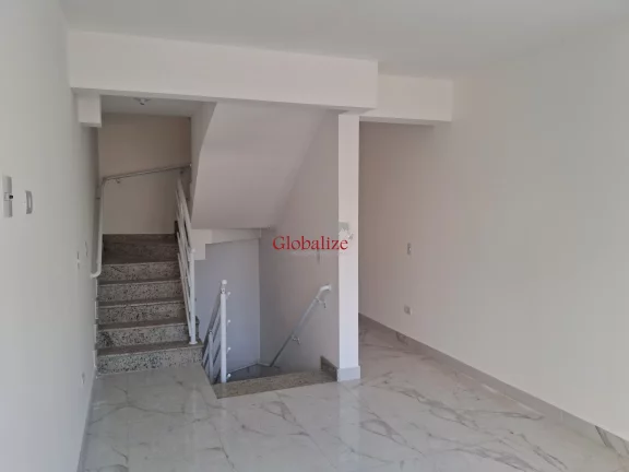 Imagem Belíssima casa alta Duplex em Santos na Ponta da Praia com duas garagens, 3 suítes e churrasqueira a venda por R$ 990.000,00